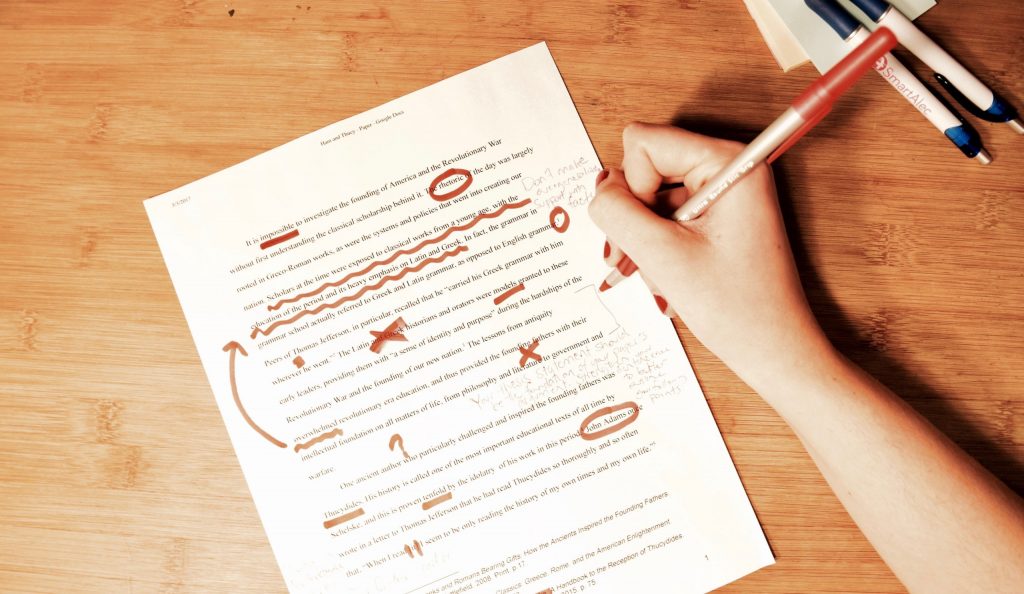 Vietnhanh có dịch vụ nhận thuê viết Assignment có thể hỗ trợ các bạn.
