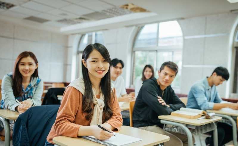 Nhân tố khám phá EFA