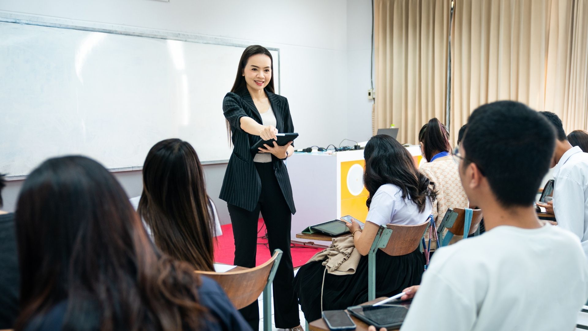 Làm luận văn với giảng viên hướng dẫn