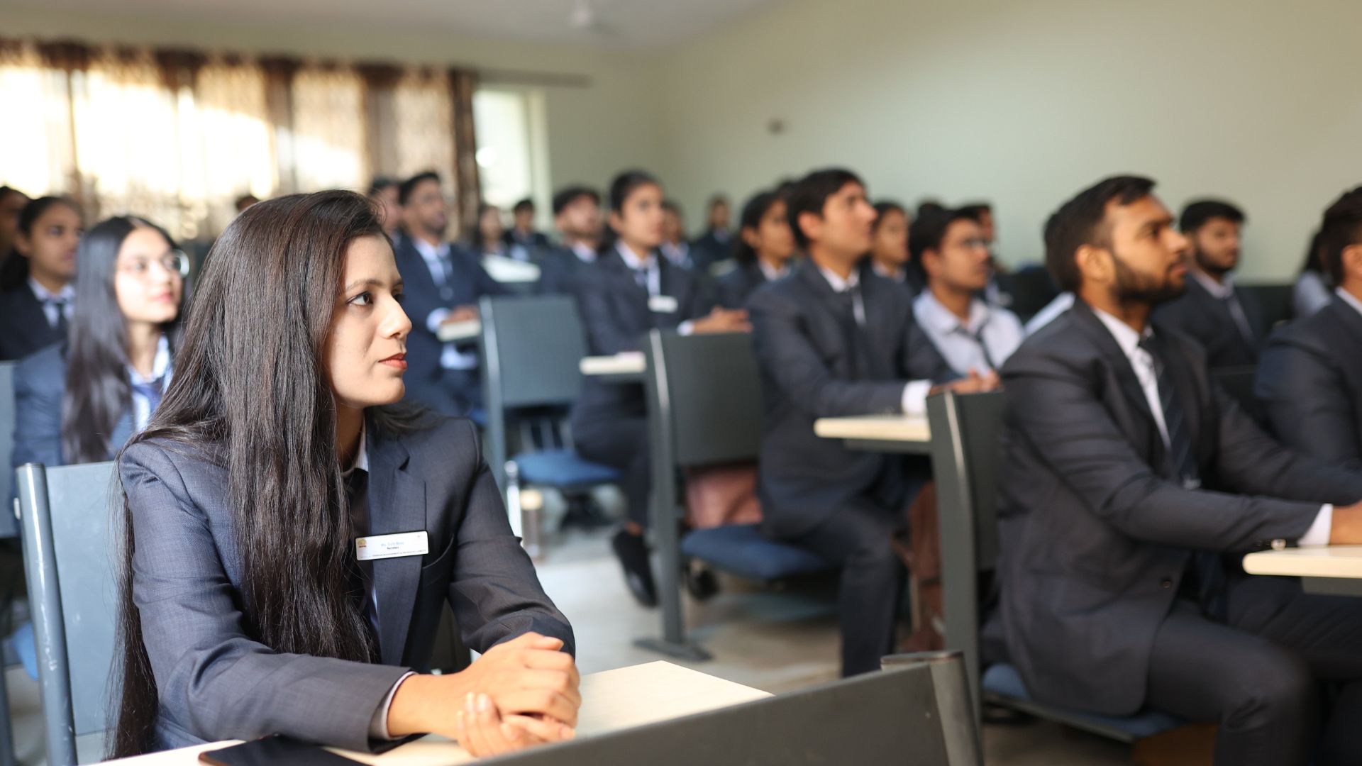 Có nên học thạc sĩ quản trị kinh doanh