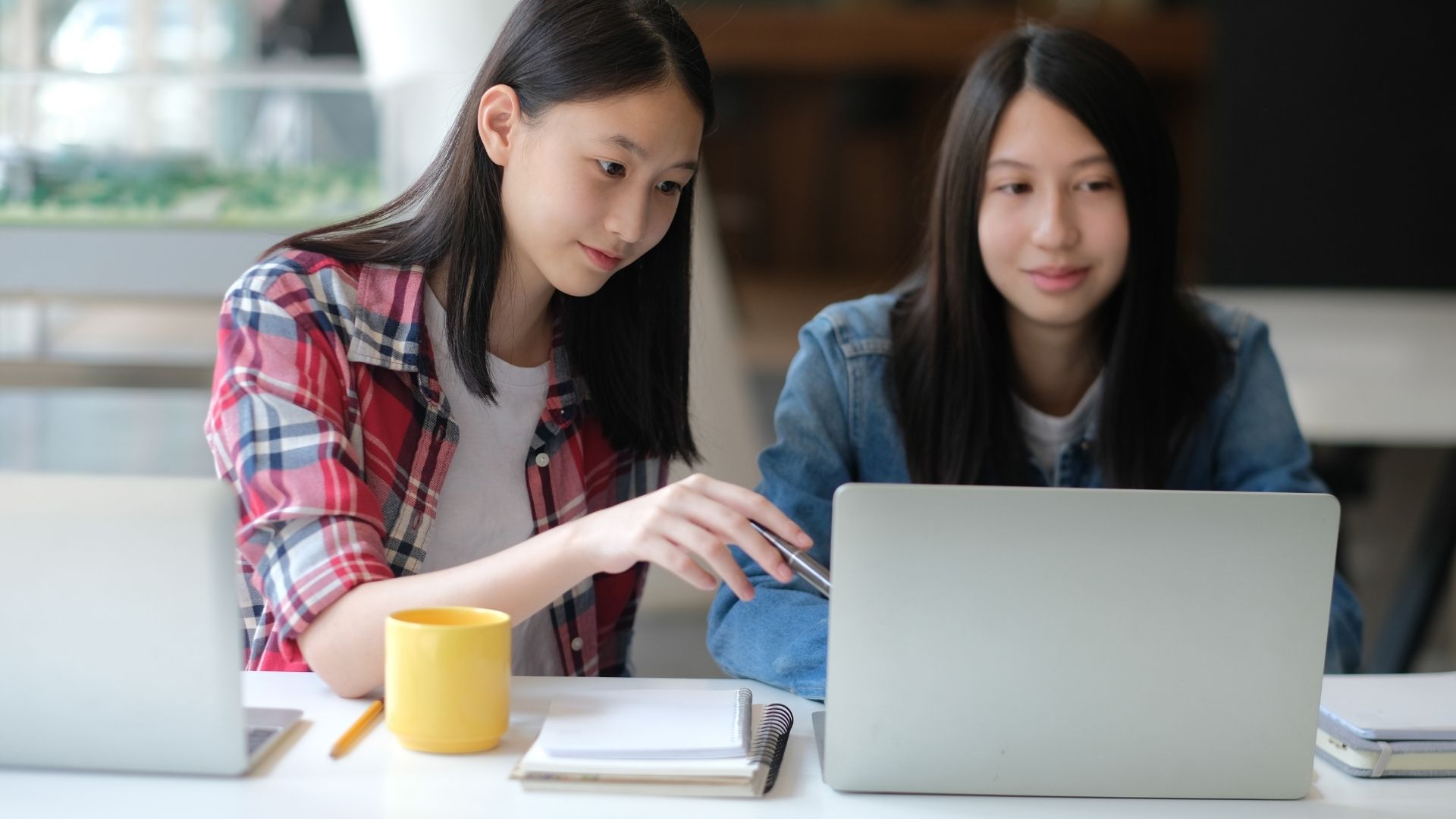 Quy trình học thạc sĩ: Từ nộp hồ sơ đến bảo vệ luận văn